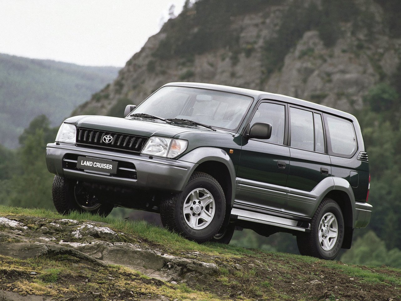 Фото Toyota Land Cruiser Prado 90 Series