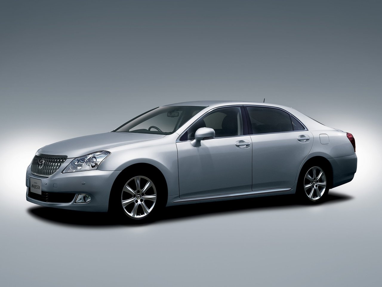 Фото Toyota Crown Majesta V (S200)