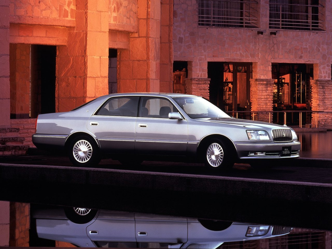 Фото Toyota Crown Majesta II (S150)