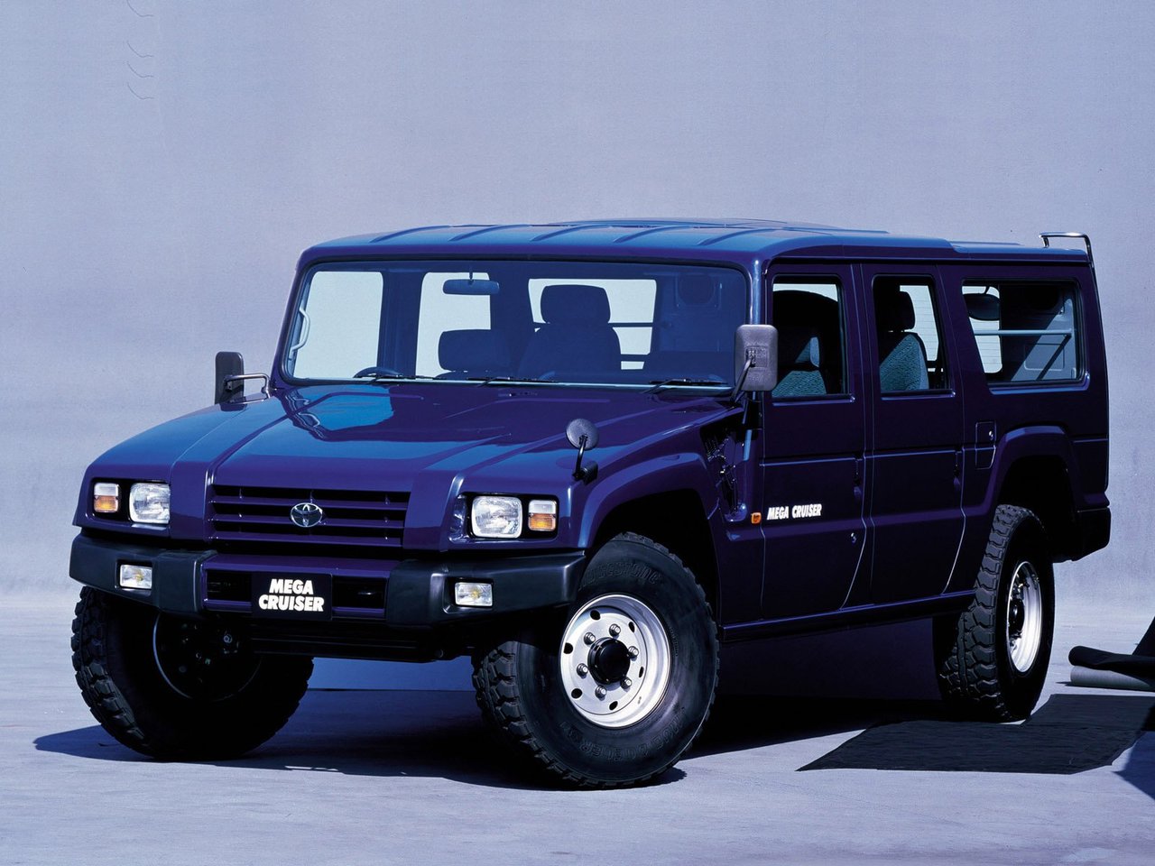 Фото Toyota Mega Cruiser I