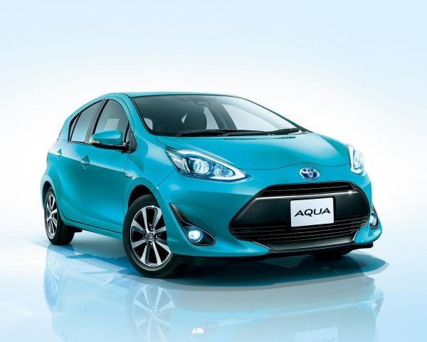 Фото Toyota Aqua I Рестайлинг 2 Хэтчбек 5 дв.