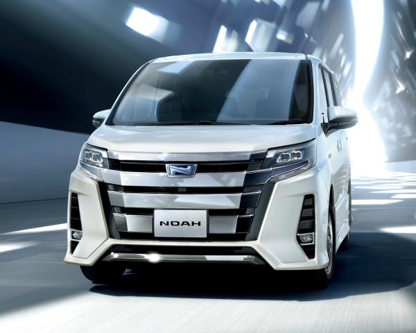 Фото Toyota Noah III (R80) Рестайлинг Минивэн