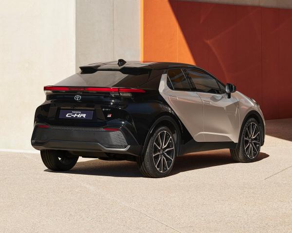 Фото Toyota C-HR II Внедорожник 5 дв.