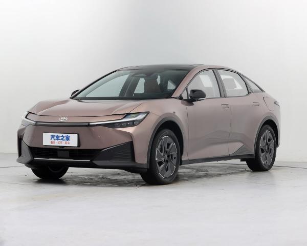 Фото Toyota bZ3 I Седан