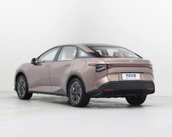 Фото Toyota bZ3 I Седан