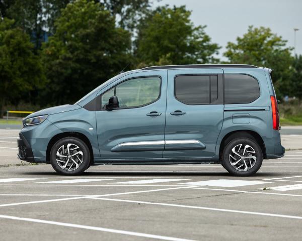 Фото Toyota ProAce City I Рестайлинг Компактвэн Verso L1