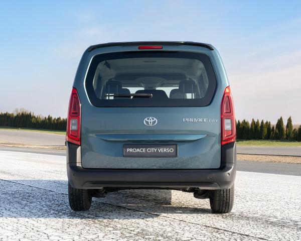 Фото Toyota ProAce City I Рестайлинг Компактвэн Verso L2