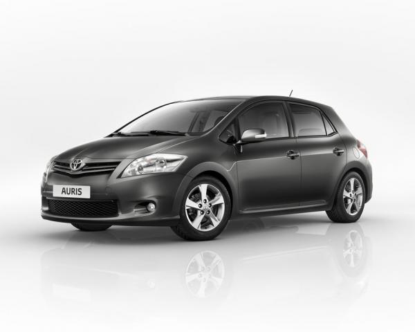 Фото Toyota Auris I Рестайлинг Хэтчбек 5 дв.