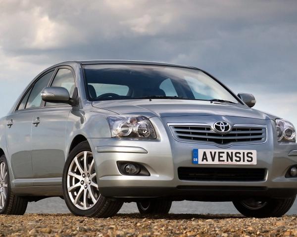 Фото Toyota Avensis II Рестайлинг Лифтбек