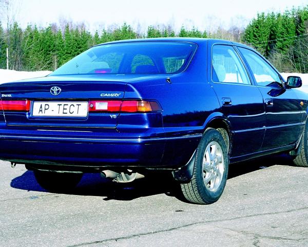 Фото Toyota Camry IV (XV20) Седан