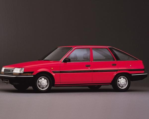 Фото Toyota Carina IV (T150) Хэтчбек 5 дв.