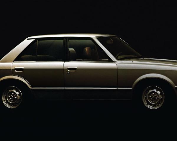 Фото Toyota Carina II (A40, A50) Седан