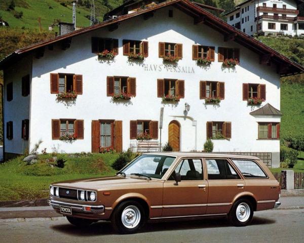 Фото Toyota Carina II (A40, A50) Универсал 5 дв.