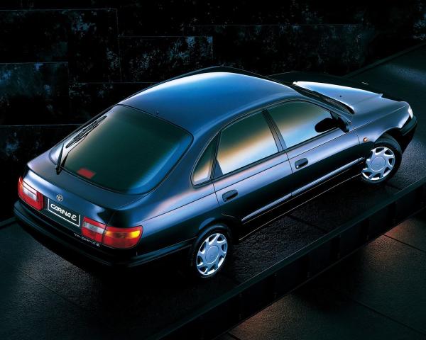 Фото Toyota Carina E I Лифтбек