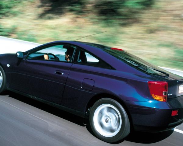 Фото Toyota Celica VII (T230) Хэтчбек 3 дв.