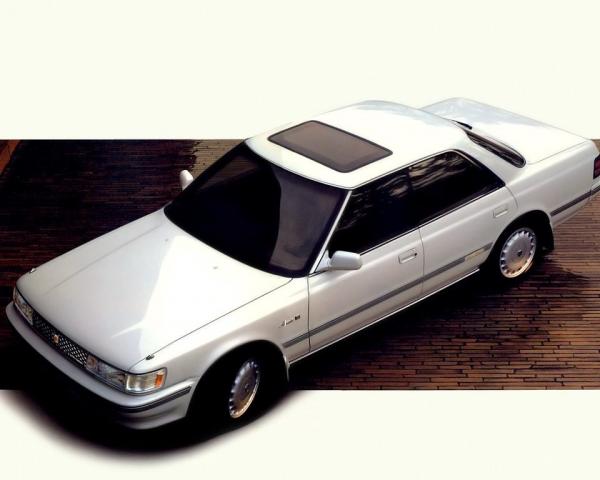 Фото Toyota Chaser IV (X80) Седан