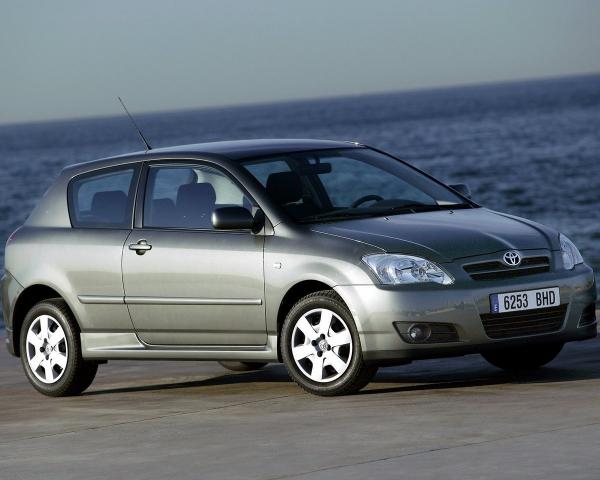 Фото Toyota Corolla IX (E120, E130) Рестайлинг Хэтчбек 3 дв.