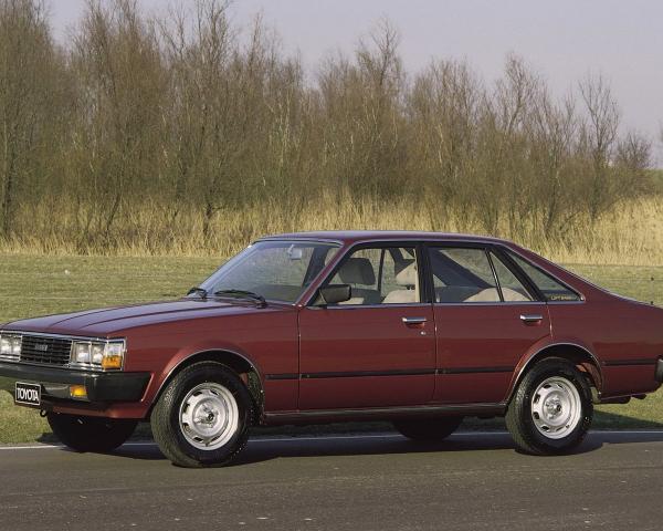 Фото Toyota Corona VI (T130) Лифтбек