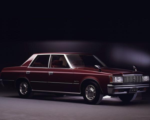 Фото Toyota Crown VI (S110) Седан