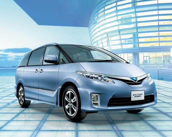 Фото Toyota Estima III Рестайлинг Минивэн