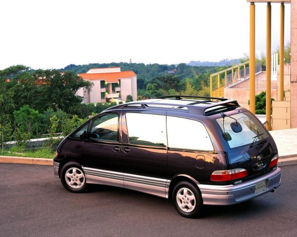 Фото Toyota Estima I Минивэн Emina