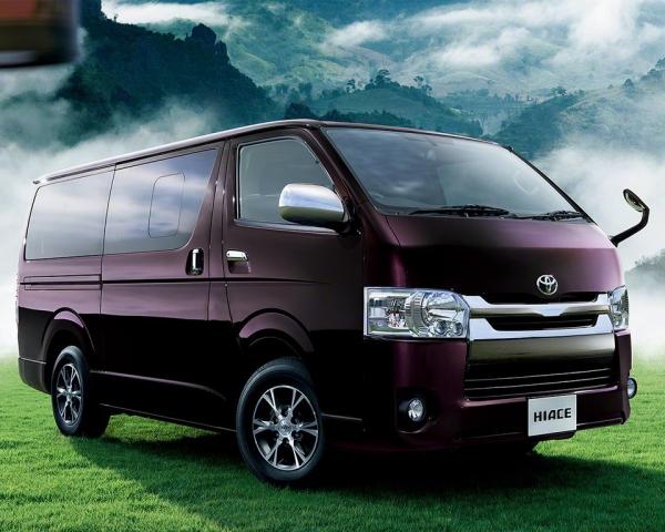 Фото Toyota HiAce H200 Рестайлинг Минивэн