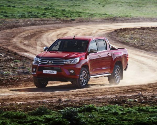 Фото Toyota Hilux VIII Пикап Двойная кабина