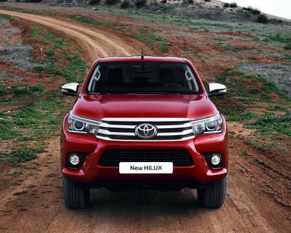 Фото Toyota Hilux VIII Пикап Двойная кабина