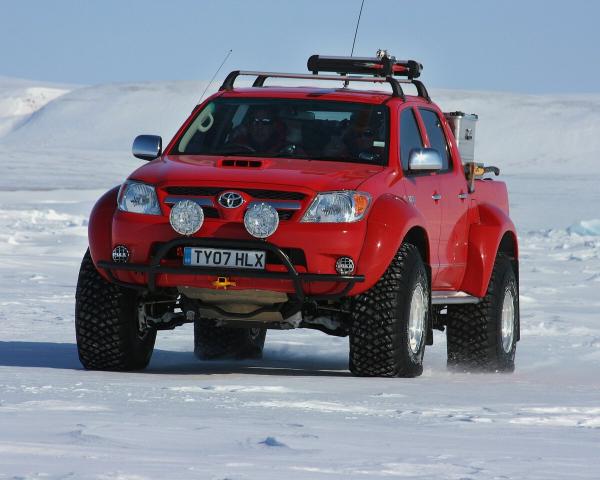 Фото Toyota Hilux VII Пикап Двойная кабина Arctic Trucks