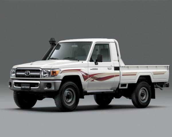 Фото Toyota Land Cruiser 70 Series Рестайлинг 1 Пикап Одинарная кабина