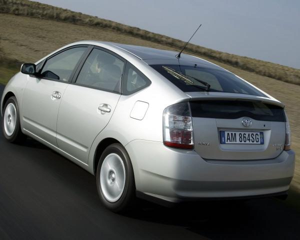 Фото Toyota Prius II (XW20) Хэтчбек 5 дв.