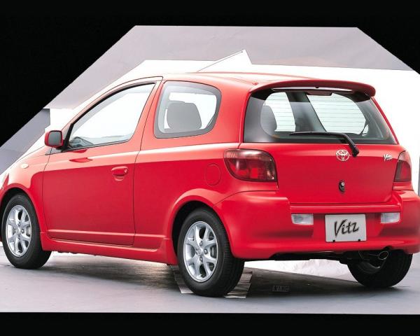 Фото Toyota Vitz I (P10) Хэтчбек 3 дв.