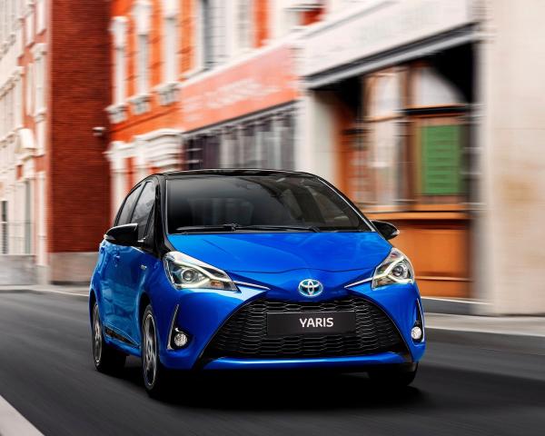 Фото Toyota Yaris III Рестайлинг 2 Хэтчбек 5 дв.