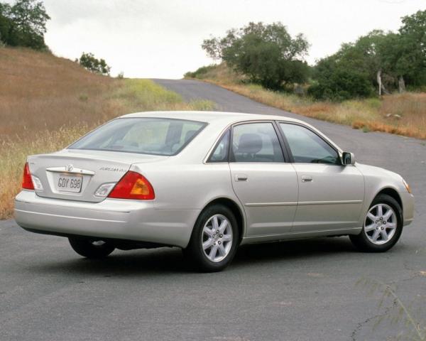 Фото Toyota Avalon II Седан