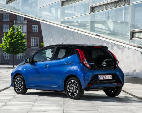 Фото Toyota Aygo II Рестайлинг Хэтчбек 5 дв.