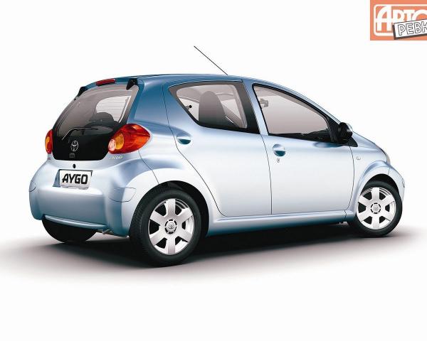 Фото Toyota Aygo I Хэтчбек 5 дв.