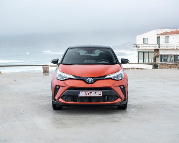 Фото Toyota C-HR I Рестайлинг Внедорожник 5 дв.