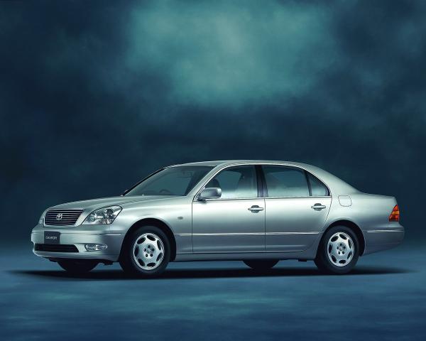 Фото Toyota Celsior III (F30) Седан