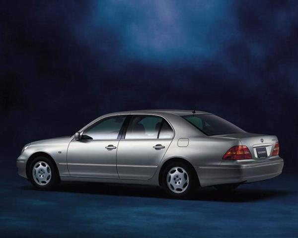 Фото Toyota Celsior III (F30) Седан