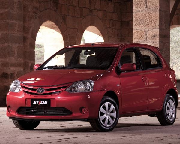 Фото Toyota Etios I Хэтчбек 5 дв.