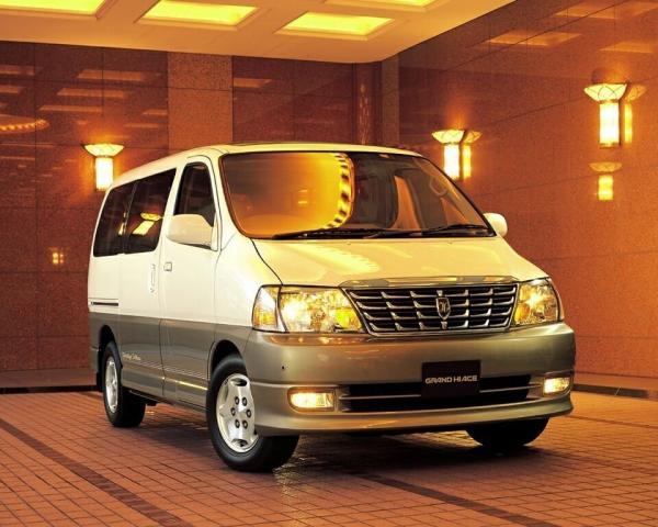 Фото Toyota Grand HiAce I Минивэн