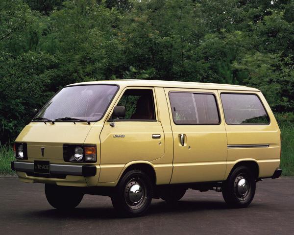 Фото Toyota Lite Ace II Минивэн