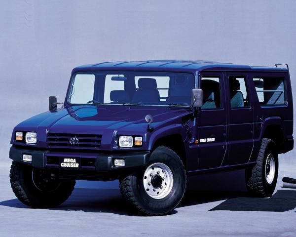 Фото Toyota Mega Cruiser I Внедорожник 5 дв.