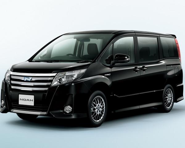 Фото Toyota Noah III (R80) Минивэн