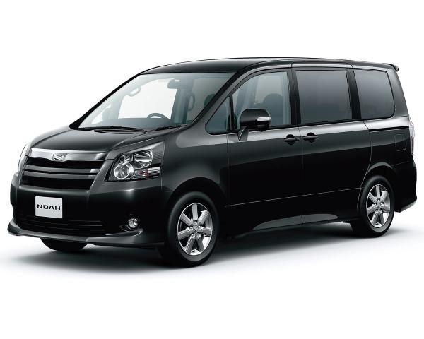 Фото Toyota Noah II (R70) Минивэн