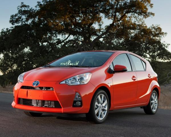 Фото Toyota Prius c I Хэтчбек 5 дв.