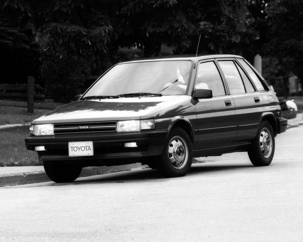 Фото Toyota Tercel III (L30) Хэтчбек 5 дв.