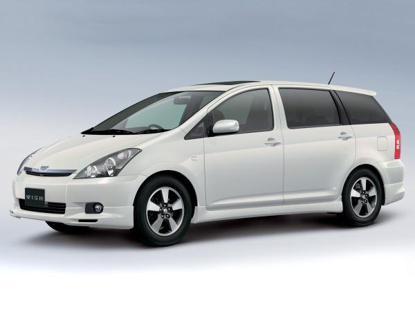 Фото Toyota Wish I Компактвэн