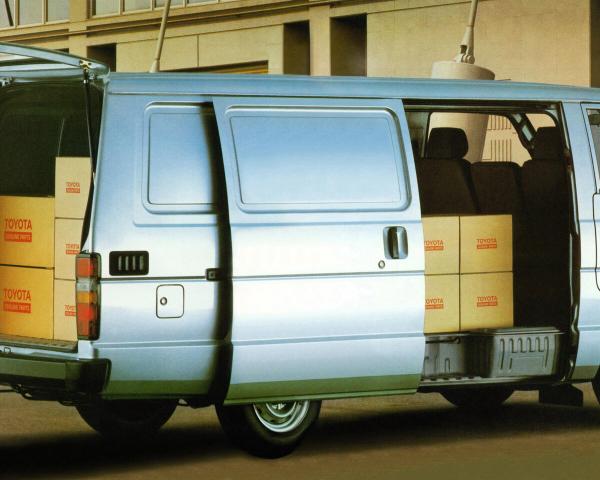 Фото Toyota HiAce H50 H60 H70 Фургон