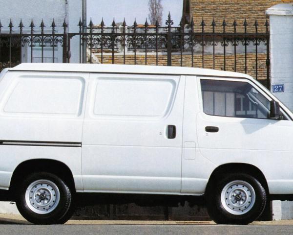 Фото Toyota Lite Ace IV Фургон